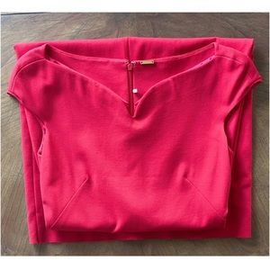 ELIE TAHARI midi Dress
Size: 4
Color: Red Berry